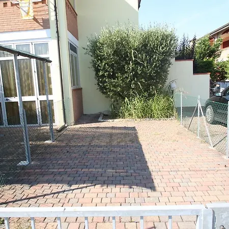 Appartamento Villetta Begonia B/4 *